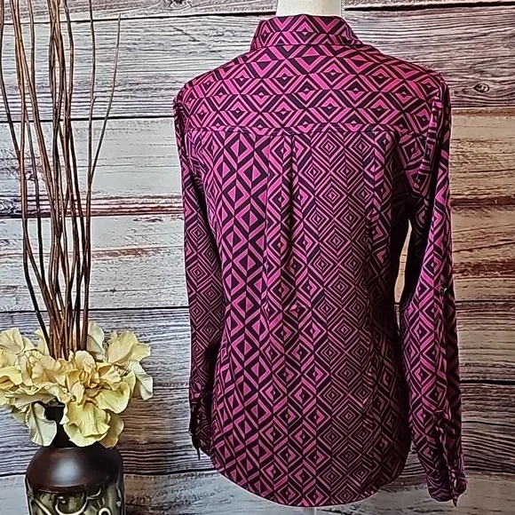 NEW DANA BUCHMAN CRANBERRY & BLACK LONG ROLL TAB SLEEVE BUTTON UP BLOUSE - Picture 5 of 16